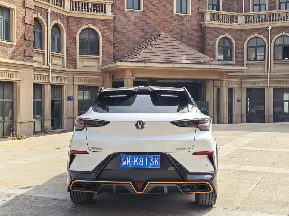 Changan UNI-T 1.5T Smart Pilot Edition 2022 — миниатюра 2
