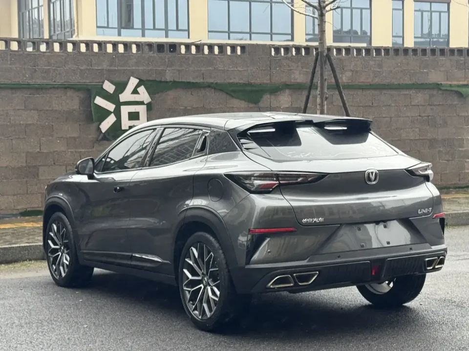 Changan UNI-T Changan UNI-T 2022 1.5T flagship model 2022 — миниатюра 4