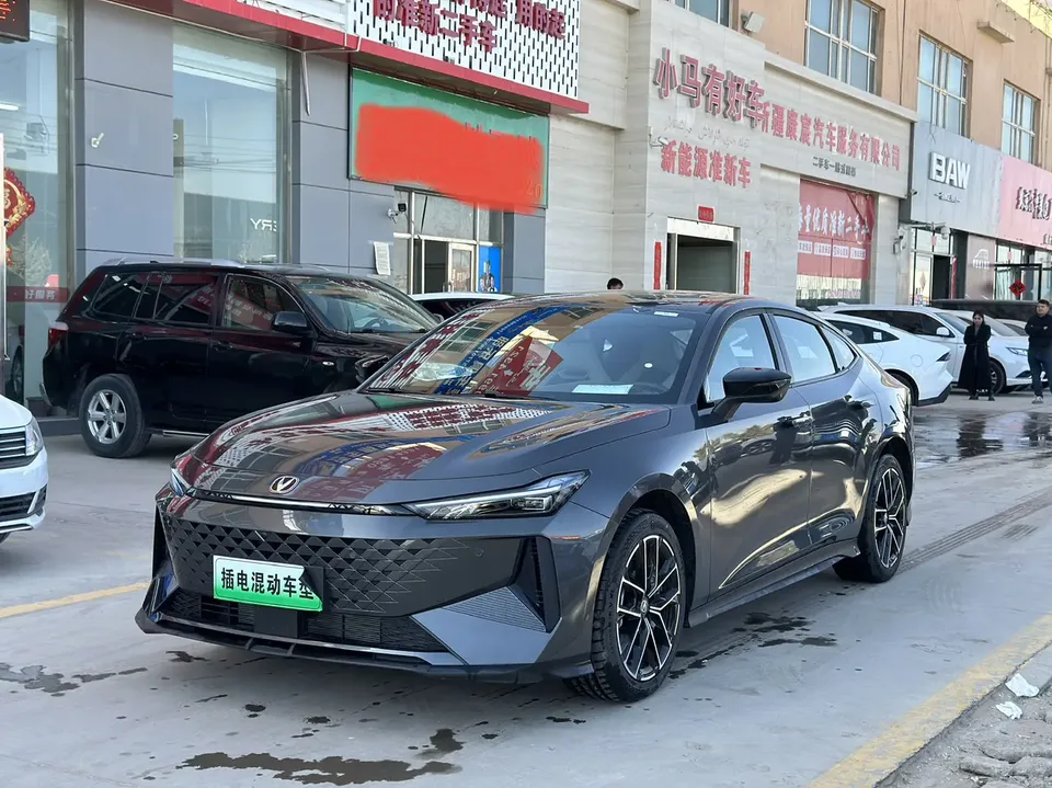 Changan UNI-V 2025