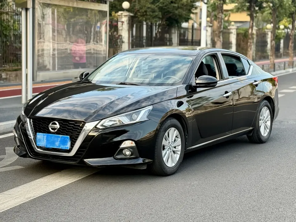 Nissan Altima Teana 2021 Teana 2021 2.0L XE Fashion Edition 2022 — photo 1, buy with delivery to Moscow