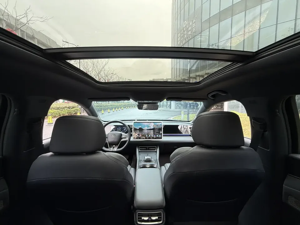 BYD Qin L DM DM-i 120KM Beyond Edition 2025 — миниатюра 3