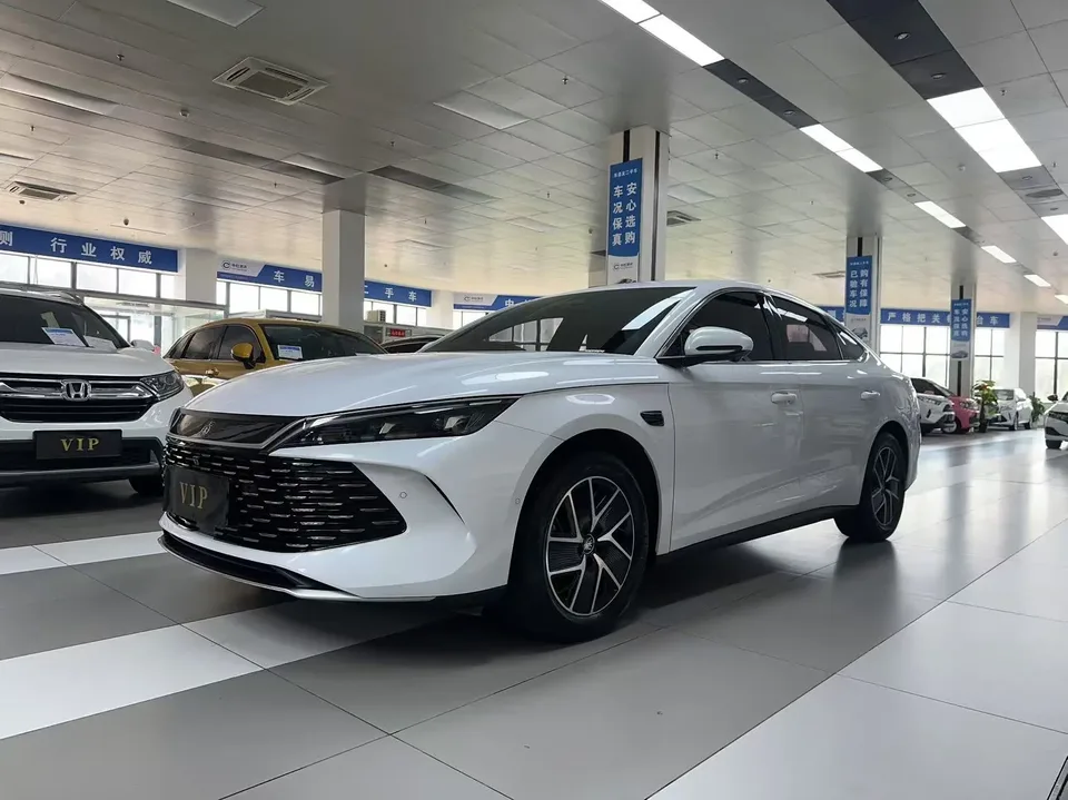 BYD Qin L DM 2025