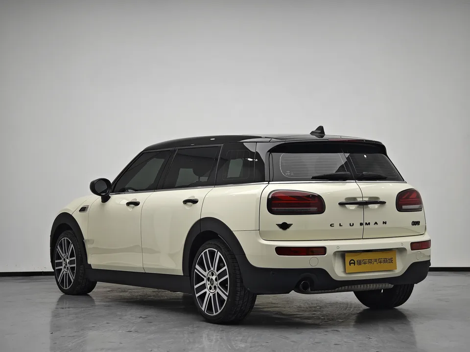 MINI Clubman MINI CLUBMAN 2022 1.5T COOPER Connoisseur 2023 — миниатюра 2