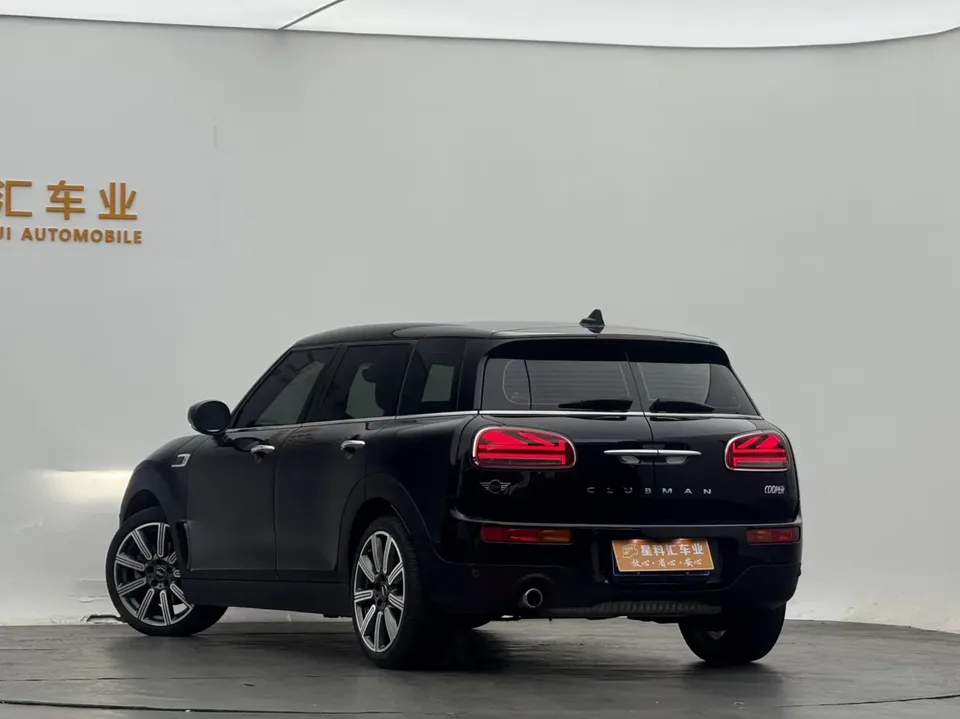 MINI Clubman MINI CLUBMAN 2022 facelift 1.5T COOPER Connoisseur 2022 — миниатюра 4