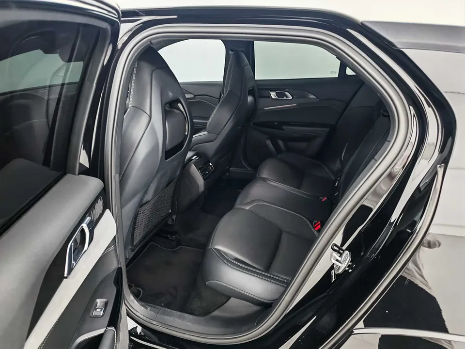 Lynk & Co 02 Hatchback 2.0TD Hatchback Pro 2023 — миниатюра 5