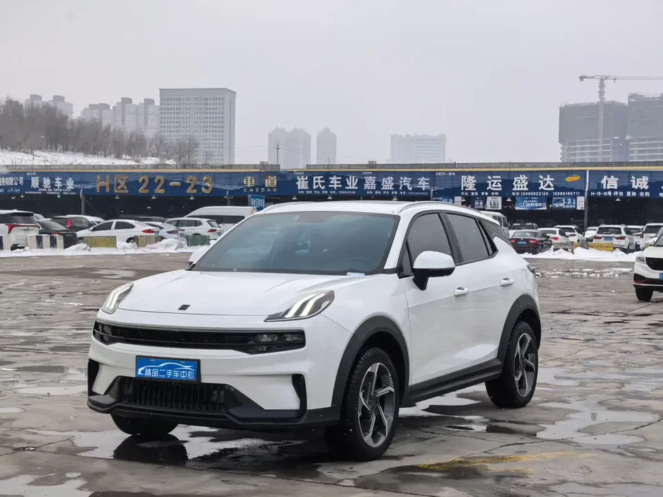 Lynk & Co 06 2023