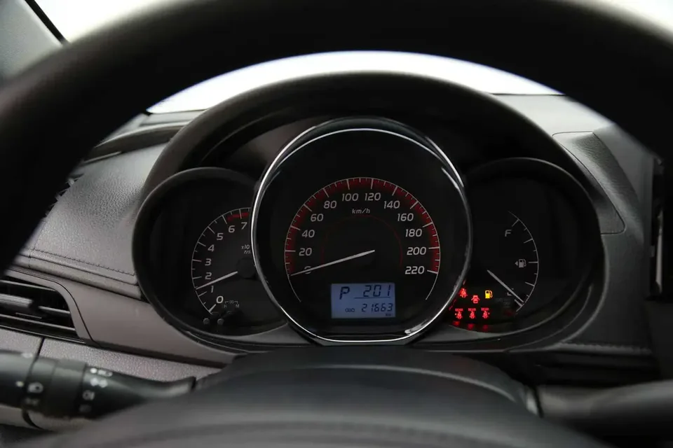 Toyota Vios 1.5L CVT 20th Anniversary Edition 2023 — миниатюра 4