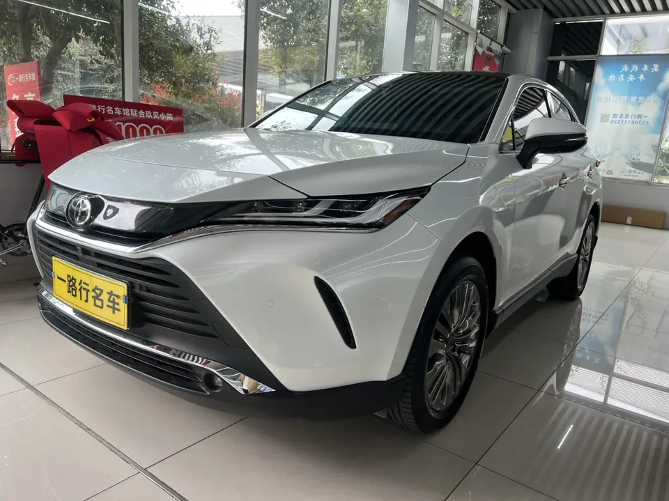 Toyota HARRIER 2022