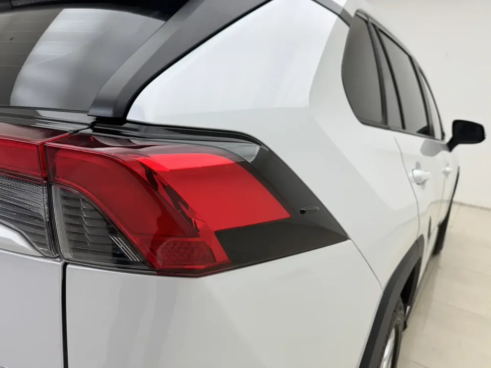 Toyota RAV4 2.0L CVT 2WD Urban Edition 2022 — миниатюра 5