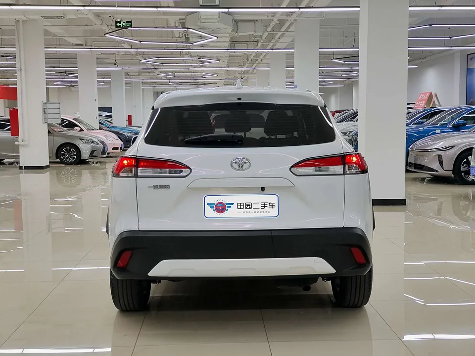 Toyota CorollaCross 2.0L CVT Elite Edition 2023 — миниатюра 2