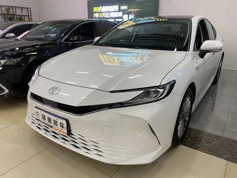 Toyota Camry 2025