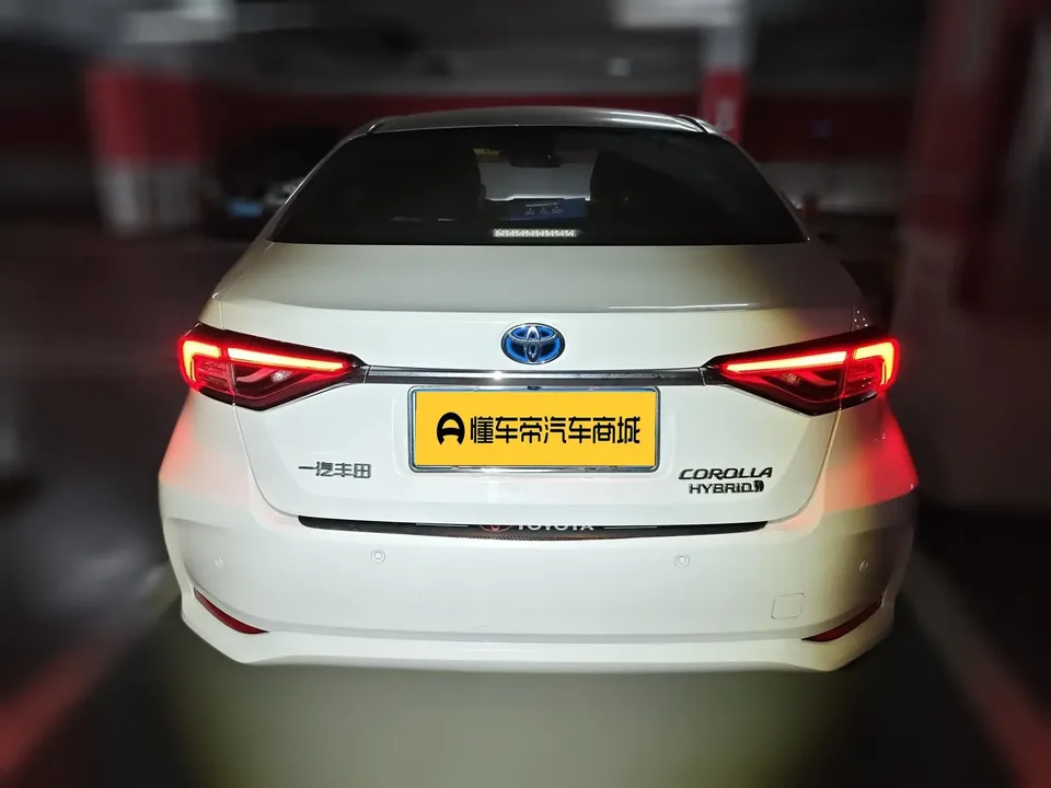 Toyota Corolla Intelligent Electric Hybrid Dual Engine 1.8L E-CVT Elite Edition 2024 — миниатюра 5