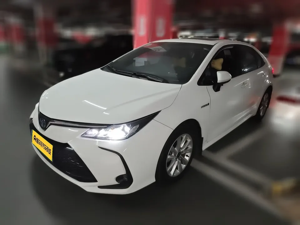 Toyota Corolla Intelligent Electric Hybrid Dual Engine 1.8L E-CVT Elite Edition 2024 — фото 1, купить с доставкой в Москву