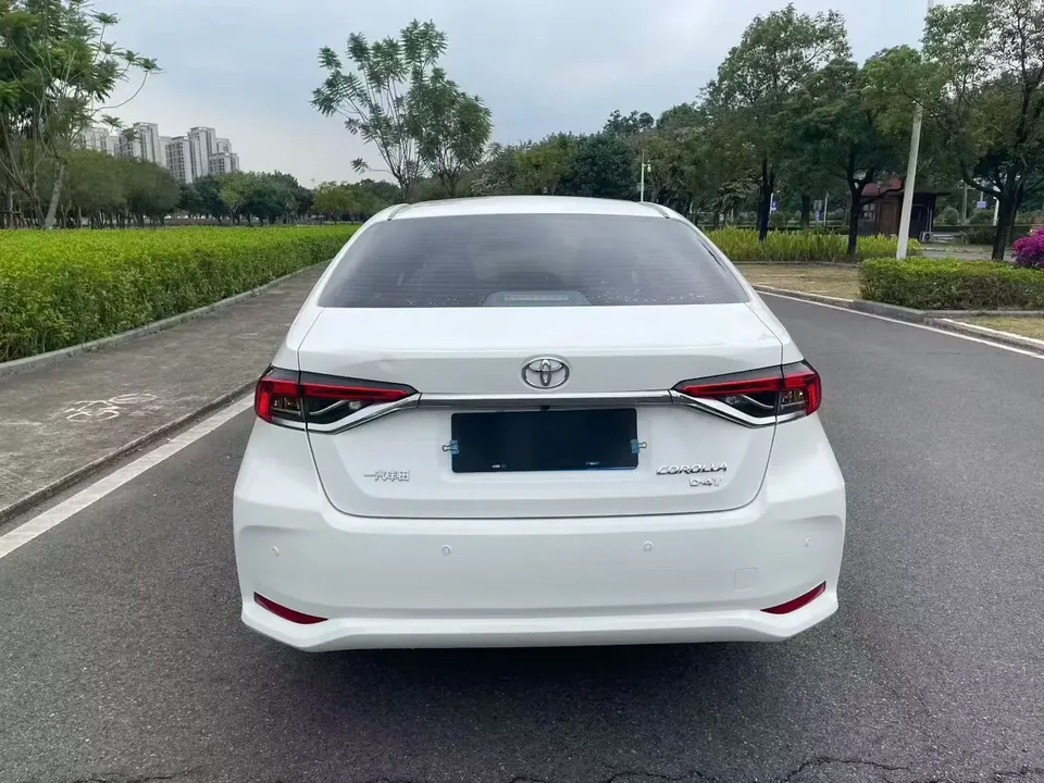 Toyota Corolla 1.2T S-CVT Elite PLUS Edition 2023 — миниатюра 2