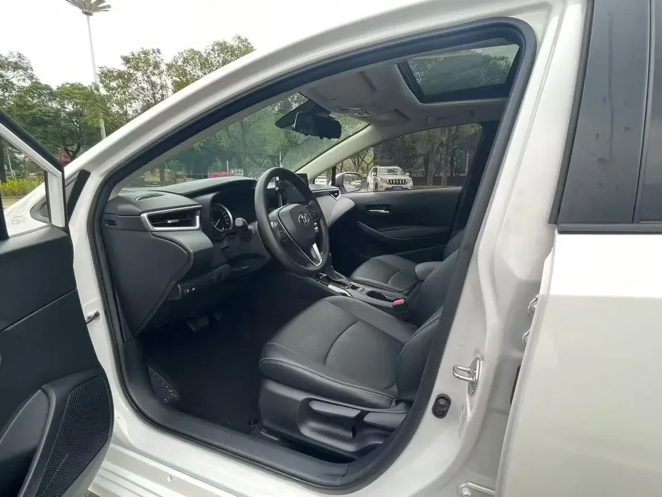 Toyota Corolla 1.2T S-CVT Elite PLUS Edition 2023 — миниатюра 5