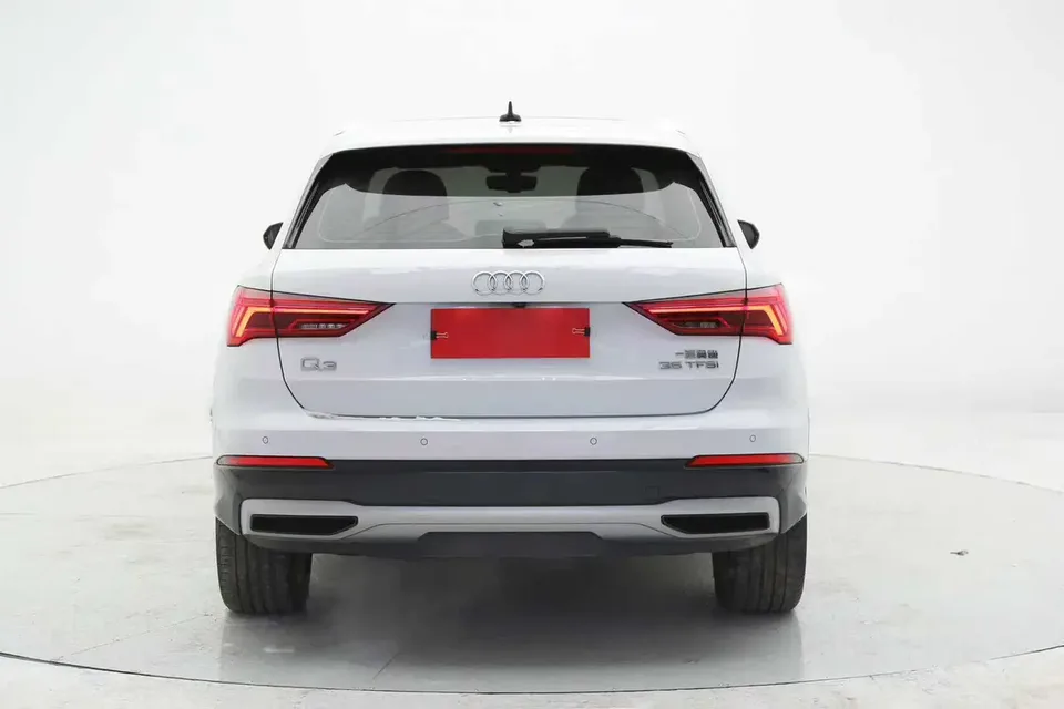 Audi Q3 Audi Q3 2021 35 TFSI Fashionable and Elegant 2022 — миниатюра 2