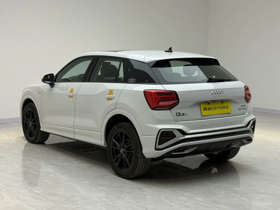 Audi Q2L Audi Q2L 2024 35 TFSI aggressive and dynamic model 2024 — миниатюра 2