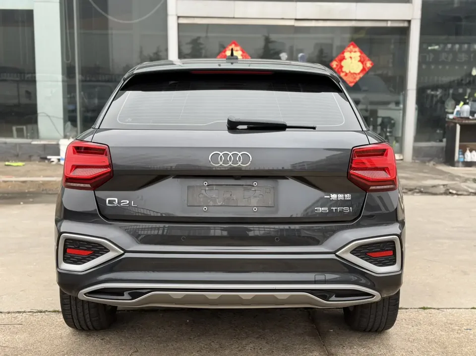 Audi Q2L Audi Q2L 2022 35 TFSI Fashionable and Elegant 2022 — миниатюра 2