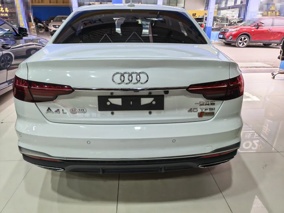 Audi a4 l Audi A4L 2022 40 TFSI Fashion Dynamic Edition 2022 — миниатюра 2
