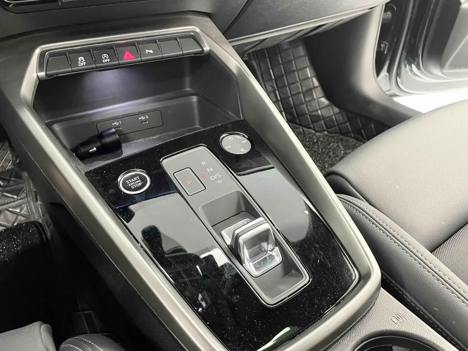 Audi A3 Audi A3 2024 Sportback 35 TFSI stylish and sporty 2024 — миниатюра 4