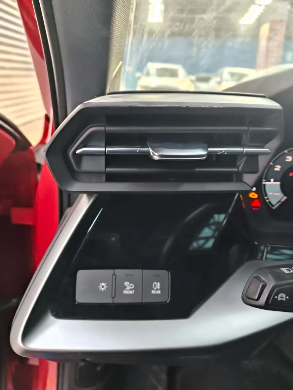 Audi A3 Sportback 35 TFSI stylish and sporty 2023 — миниатюра 3