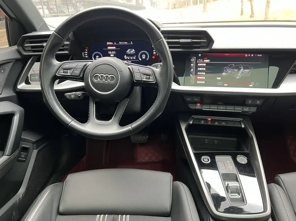 Audi A3 Audi A3 2024 Sportback 35 TFSI stylish and sporty 2024 — миниатюра 3