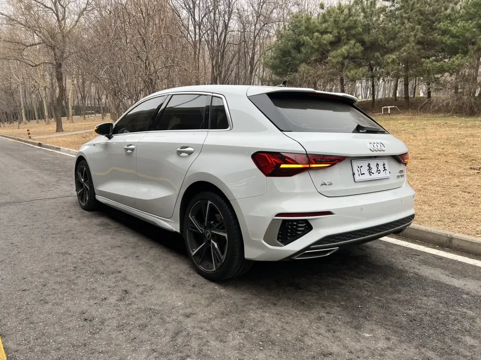Audi A3 Audi A3 2024 Sportback 35 TFSI stylish and sporty 2024 — миниатюра 4
