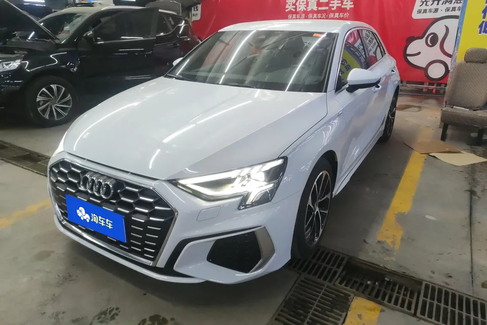 Audi A3 Sportback 35 TFSI Aggressive Sports Edition 2022 — фото 1, купить с доставкой в Москву