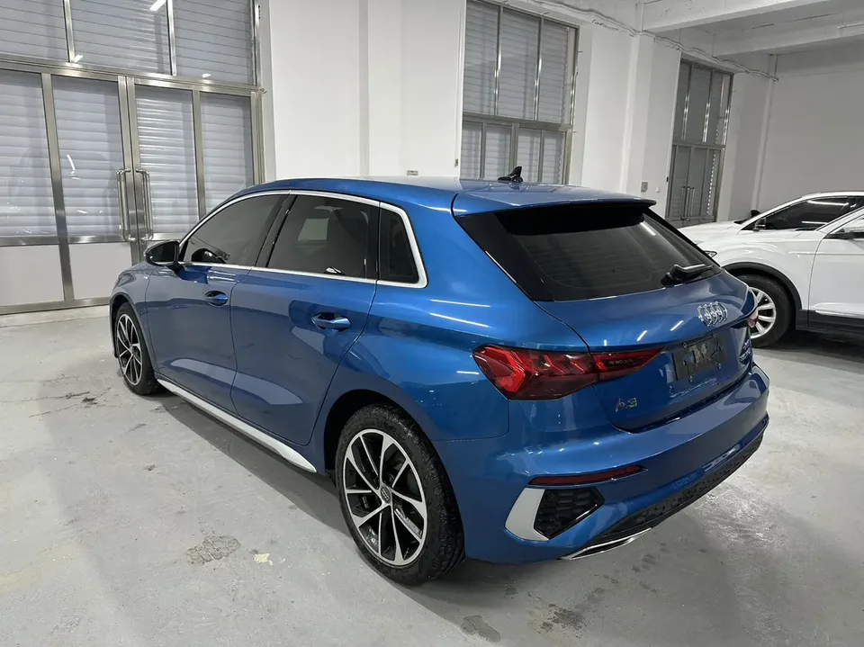 Audi A3 Sportback 35 TFSI Aggressive Sports Edition 2022 — миниатюра 2