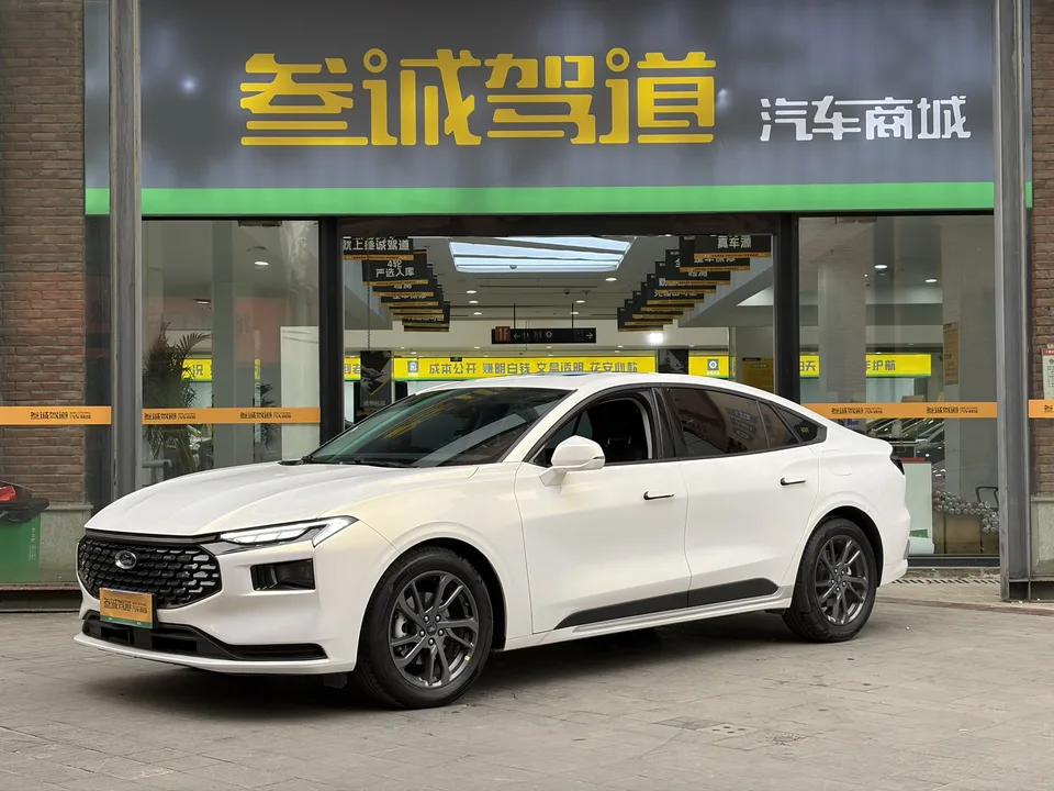 Ford Mondeo Mondeo 2023 Mondeo EcoBoost 245 Luxury 2025 — photo 1, buy with delivery to Moscow