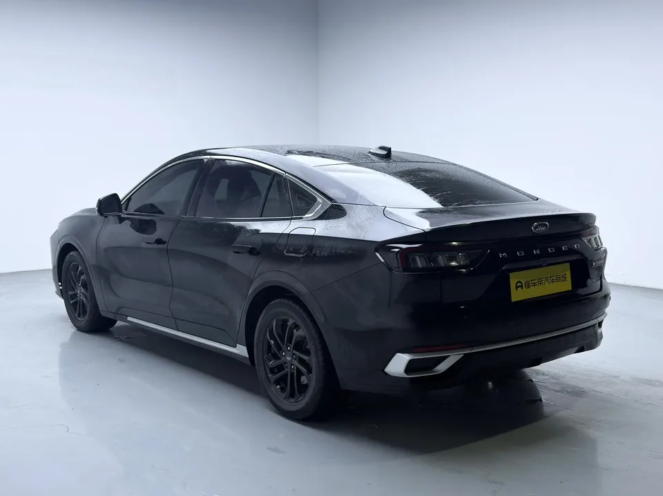 Ford Mondeo Mondeo EcoBoost 180 Comfort Edition 2024 — миниатюра 2