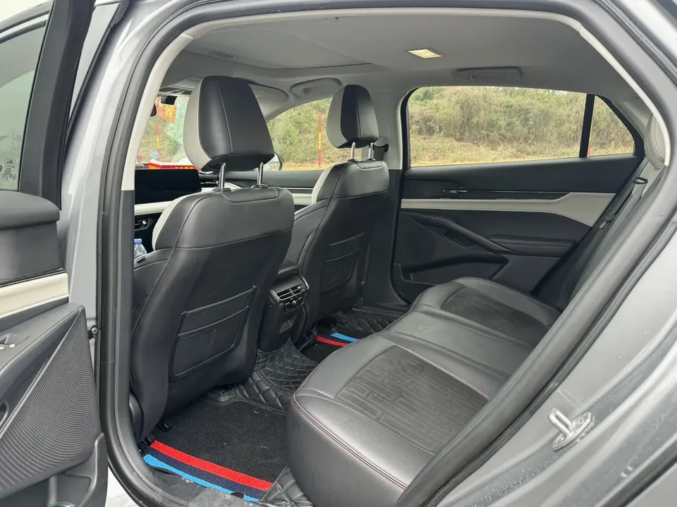 Ford Mondeo Mondeo EcoBoost 245 Luxury 2022 — миниатюра 5