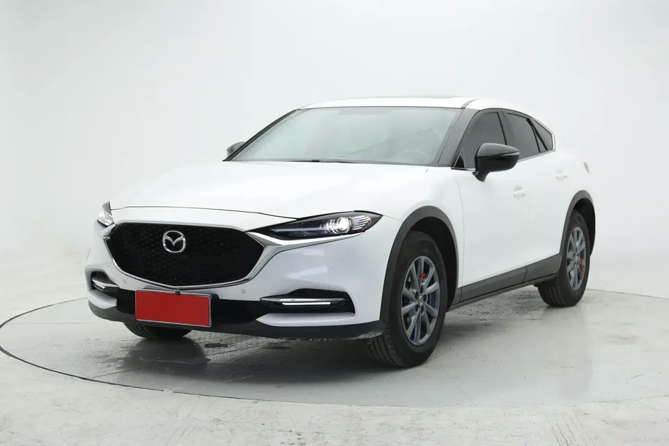 Mazda CX-4 Mazda CX-4 2021 2.0L 2WD Blue Sky Vitality Edition 2023 — photo 1, buy with delivery to Moscow