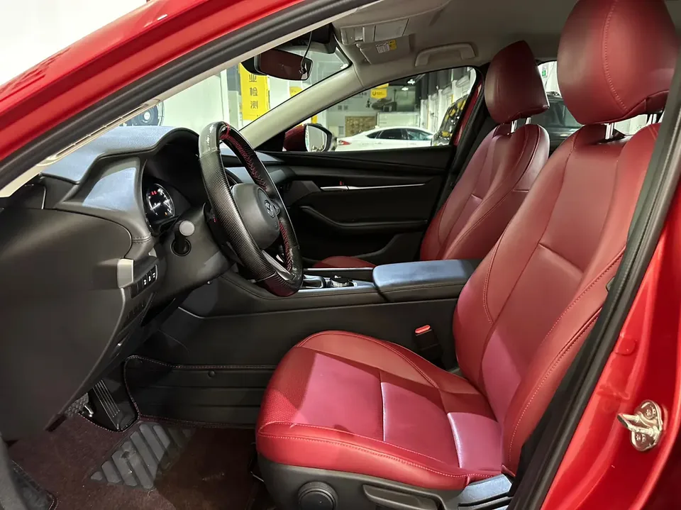 Mazda Axela 2.0L Automatic Quality Edition 2023 — миниатюра 5