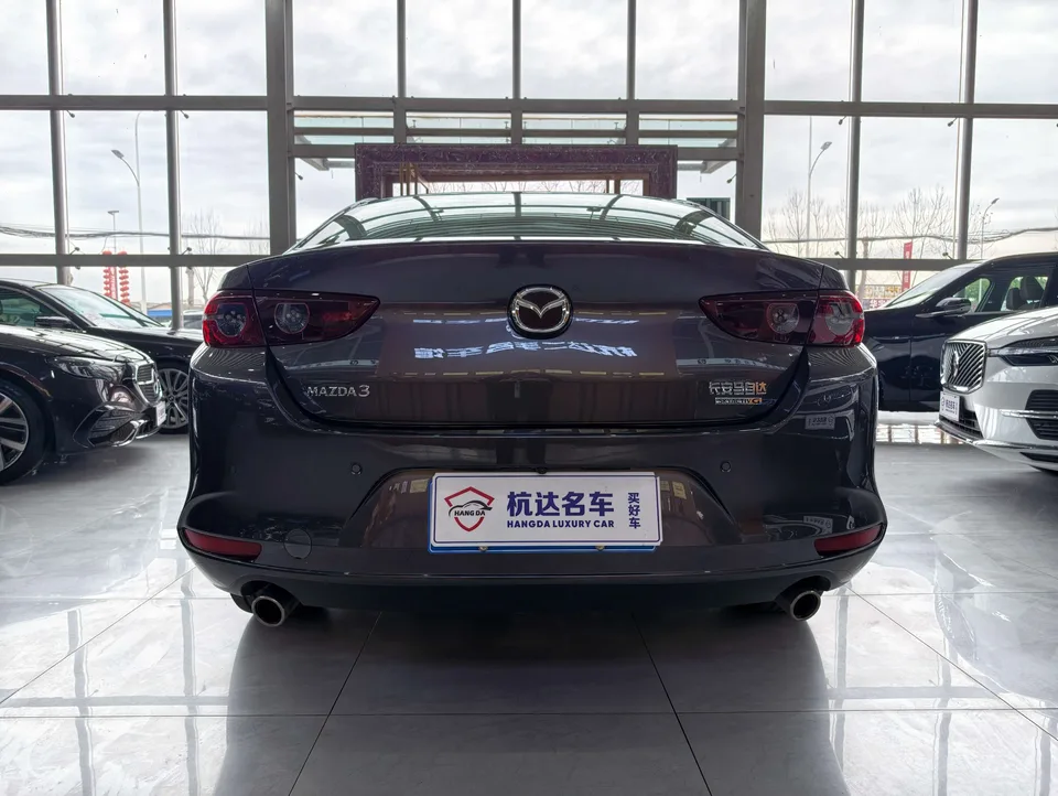 Mazda Axela 2.0L Automatic Premium Edition 2025 — миниатюра 2