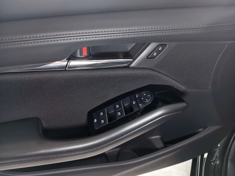 Mazda Axela 2.0L Automatic Premium Edition 2025 — миниатюра 5