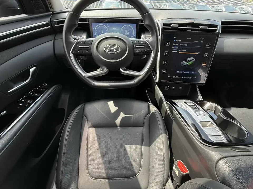 Hyundai tucson l Tucson L 1.5T LUX two-wheel drive premium version 2022 — миниатюра 4