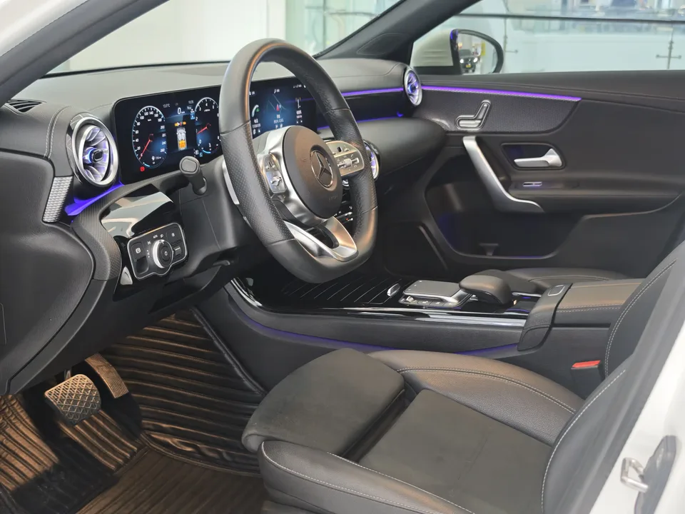 Mercedes-Benz Mercedes Benz A Class Mercedes-Benz A-Class 2022 facelift A 200 L sports sedan fashion version 2023 — миниатюра 4