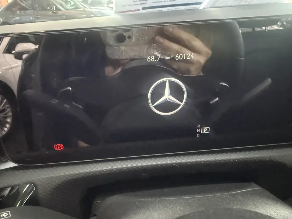 Mercedes-Benz Mercedes Benz A Class Mercedes-Benz A-Class 2022 facelift A 200 L sports sedan fashion version 2022 — миниатюра 3
