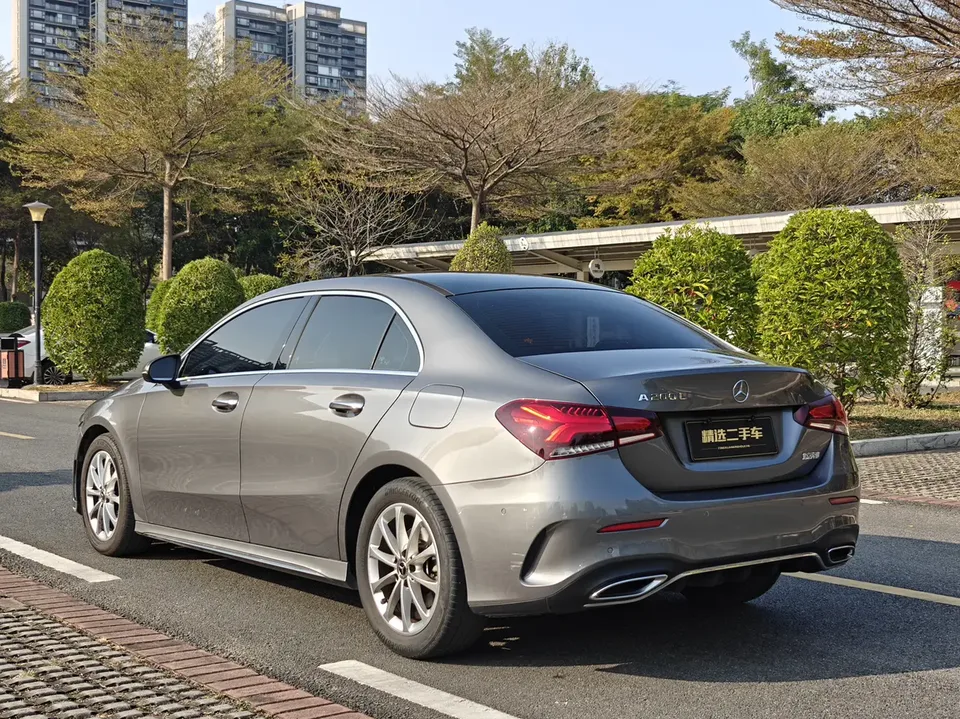 Mercedes-Benz Mercedes Benz A Class Mercedes-Benz A-Class 2022 facelift A 200 L sports sedan fashion version 2022 — миниатюра 5