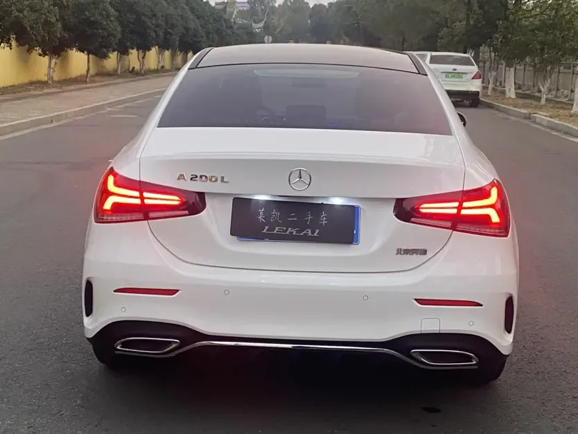 Mercedes-Benz Mercedes Benz A Class Mercedes-Benz A-Class 2023 A 200 L Sports Sedan Fashion Edition 2023 — миниатюра 4