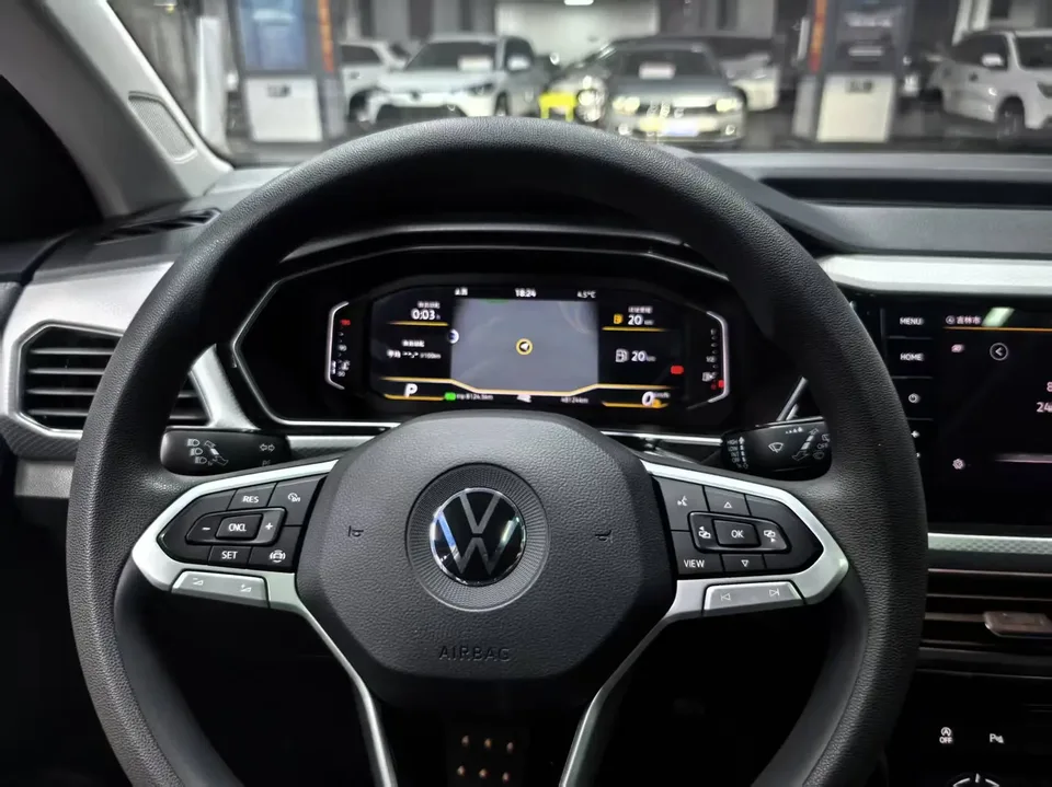 Volkswagen Explore the shadows Explore the shadows 2021 1.5L automatic smart connected version 2023 — миниатюра 4