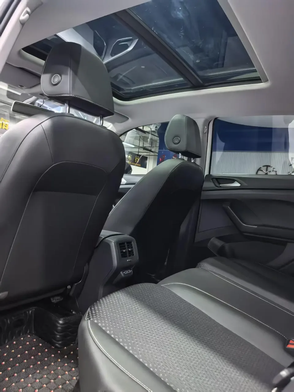 Volkswagen Explore the shadows Explore the shadows 2021 1.5L automatic smart connected version 2023 — миниатюра 5
