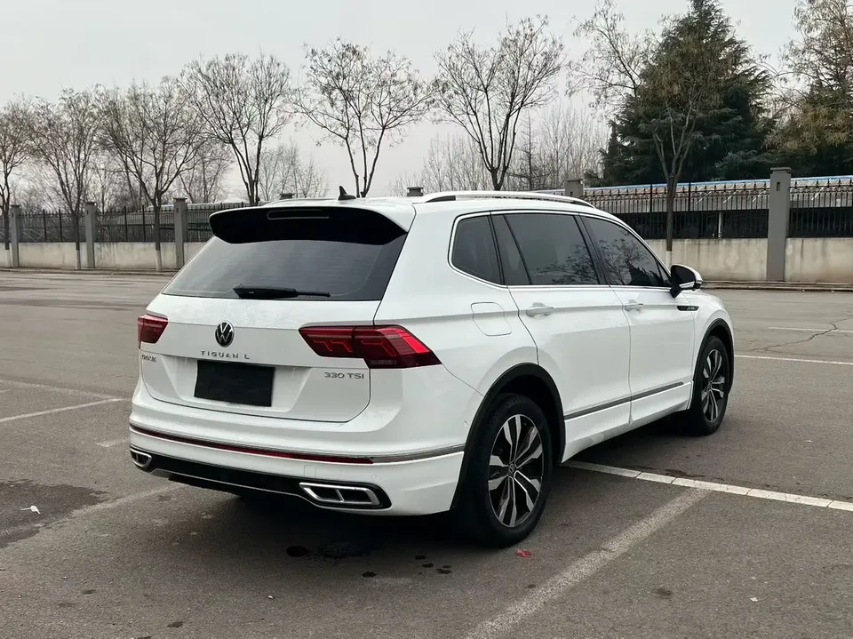 Volkswagen Tiguan L Tiguan L 2022 330TSI Automatic 2WD R-Line Enjoy Edition 2023 — миниатюра 4