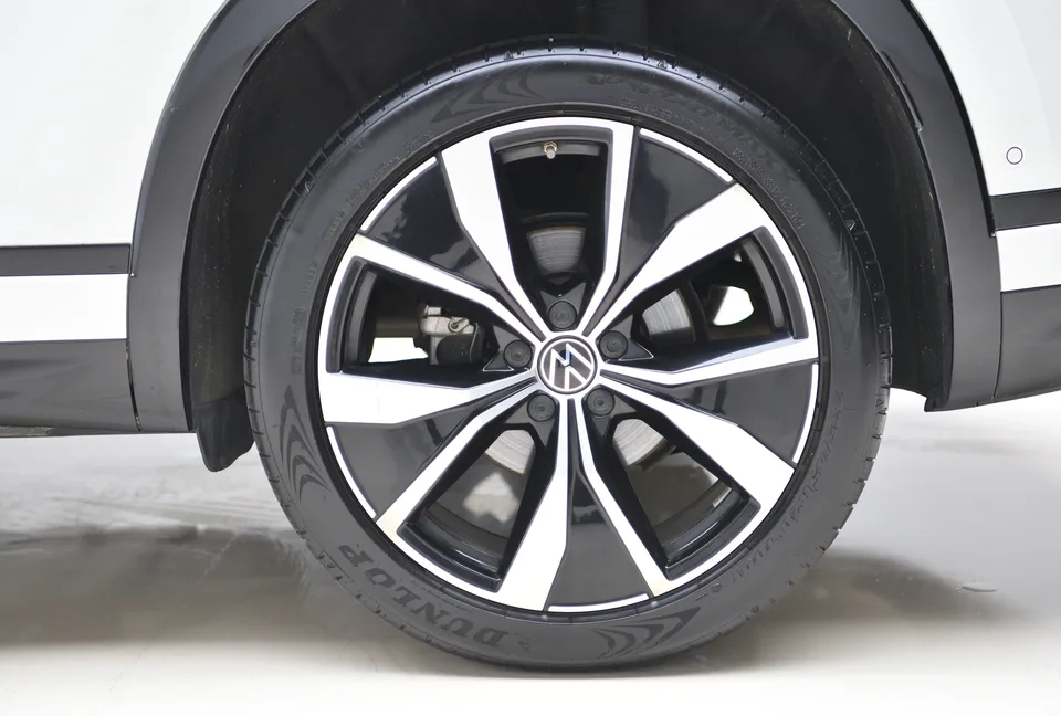 Volkswagen Tayron X Tayron X 2023 facelift 380TSI 4WD flagship smart version 2023 — thumbnail 3