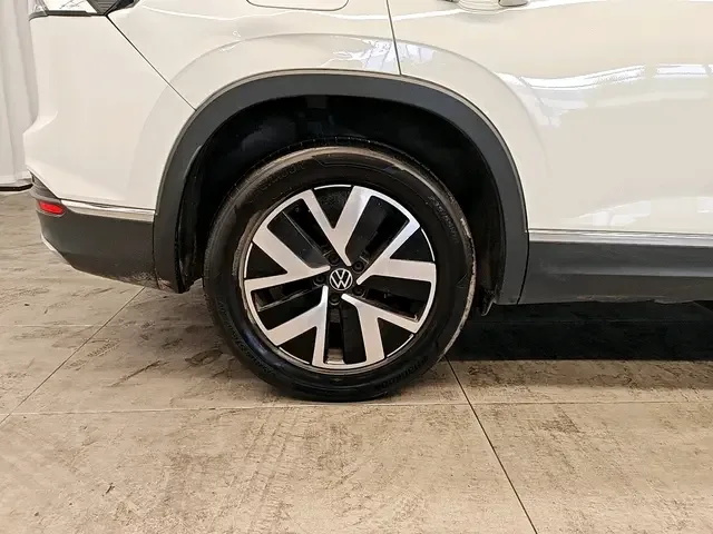 Volkswagen Tayron Tanyue 2023 330TSI 2WD Luxury Plus Advanced Edition 2023 — миниатюра 3