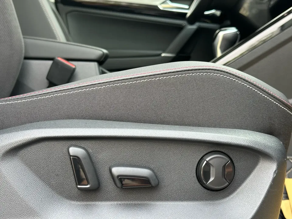 Volkswagen Tayron Tanyue 2022 330TSI 2WD Luxury Smart Edition 2022 — миниатюра 4