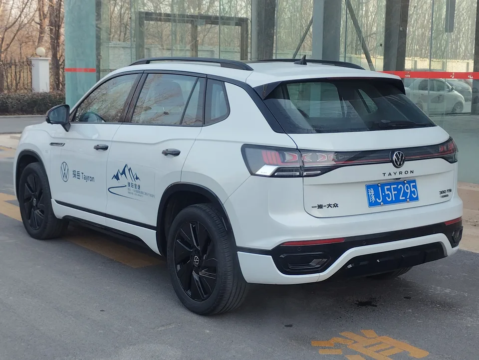 Volkswagen Tayron Tayron 2023 facelift 380TSI four-wheel drive R-Line high-energy version 2023 — миниатюра 4