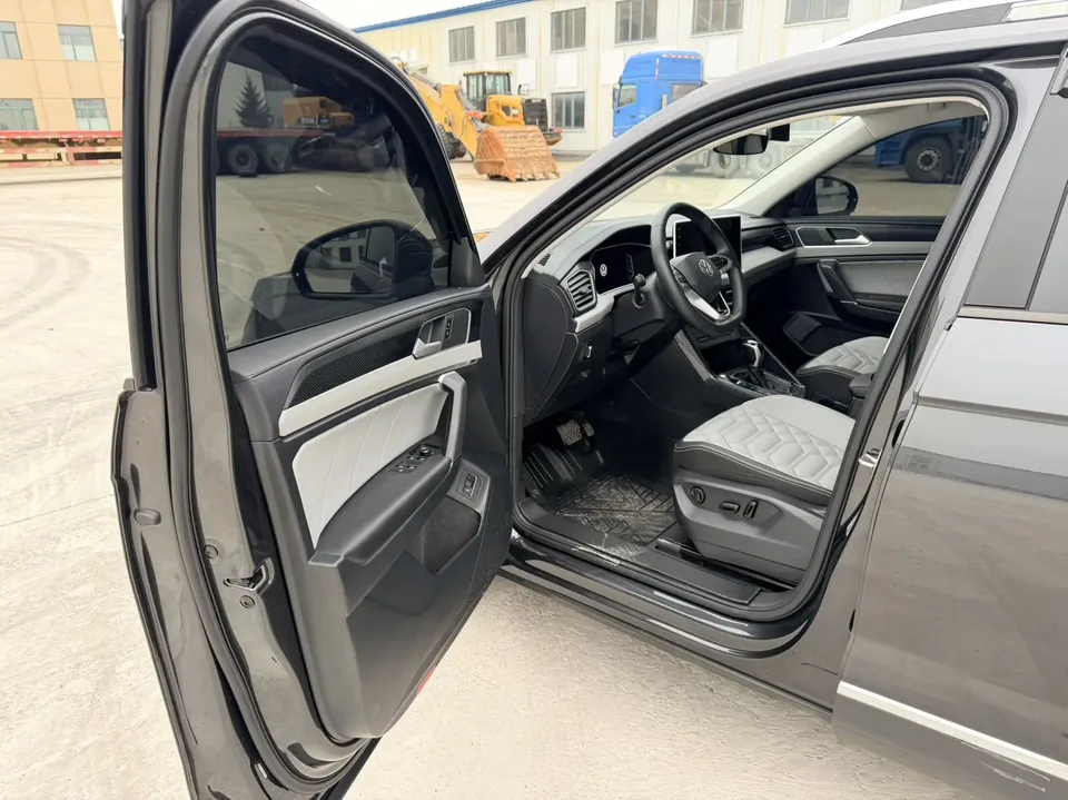 Volkswagen Tayron Tanyue 2023 280TSI 2WD Luxury Plus Advanced Edition 2023 — миниатюра 3