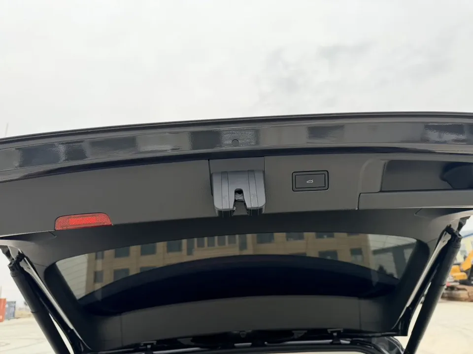 Volkswagen Tayron Tanyue 2023 280TSI 2WD Luxury Plus Advanced Edition 2023 — миниатюра 4